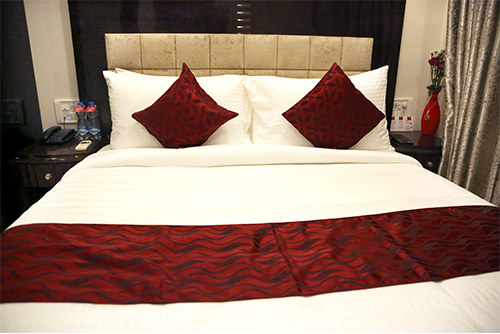 standard-room-in-divine-boutique-hotel-panchgani
